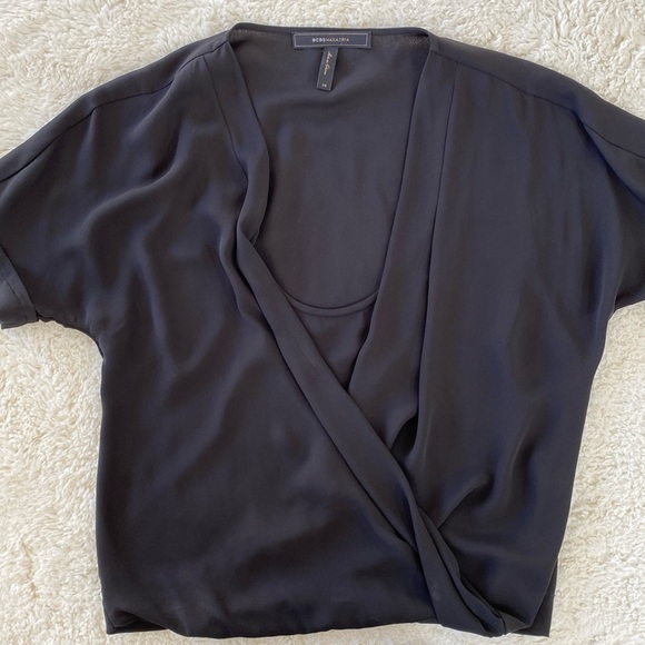 ❤️ BCBG MaxAzria Drape Front Top Blouse Black Size XS NWOT - Picture 3 of 7